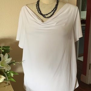 Alfani woman white top w/ drop down collar